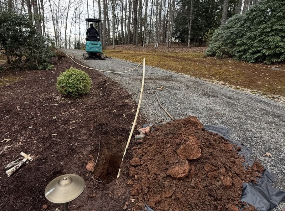 Trenchless underground pipe repair using limited access points